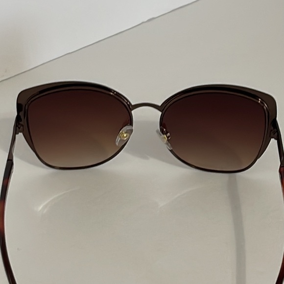 DANA BUCHMAN OVERSIZED TORTOISESHELL SUNGLASSES - Picture 4 of 8